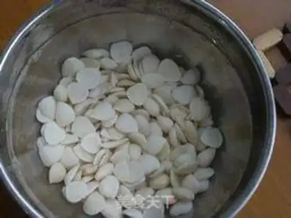 Make Onions and almonds step 2