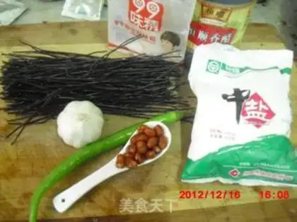 Make Spicy root powder step 0