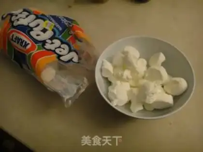 Make Italian marshmallow ice cream step 2