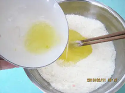 Make Milk and egg white cocoon ball step 5