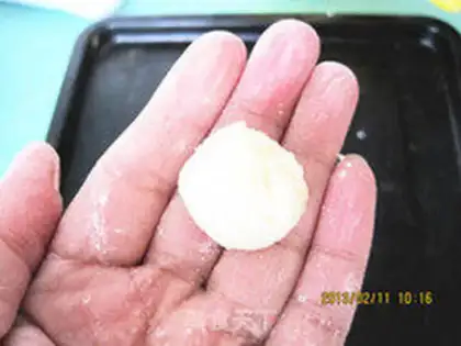 Make Milk and egg white cocoon ball step 8