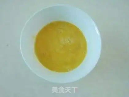 Make Eggs and spinach step 1