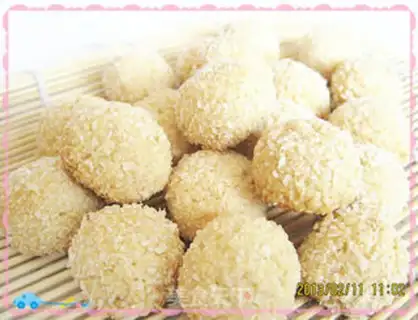 Make Milk and egg white cocoon ball step 12