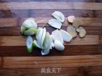 Make Scrambled cabbage step 2