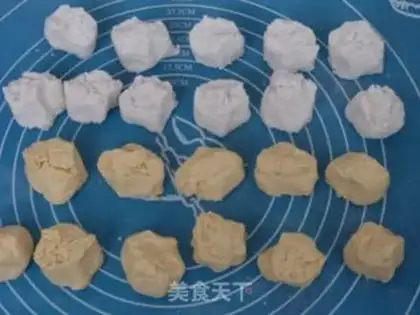 Make Gold and silver cakes step 5