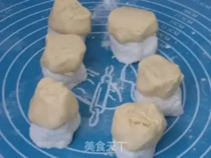 Make Gold and silver cakes step 10