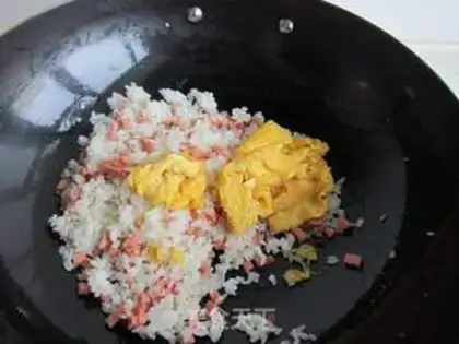 Make Pumpkin ham and egg fried rice step 7