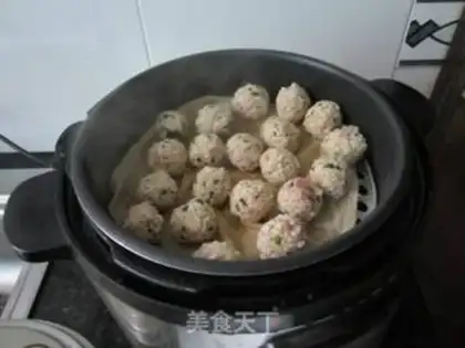 Make The rice meatballs step 4