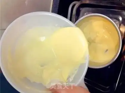 Make Blue plum decorated cake step 5