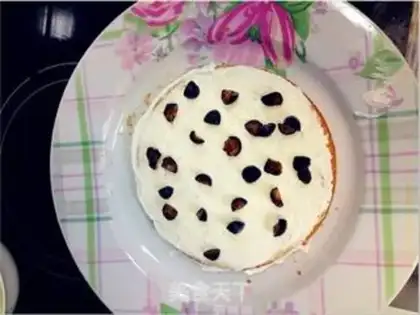 Make Blue plum decorated cake step 7