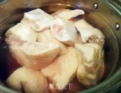 Make Red-hot pig hoof step 0