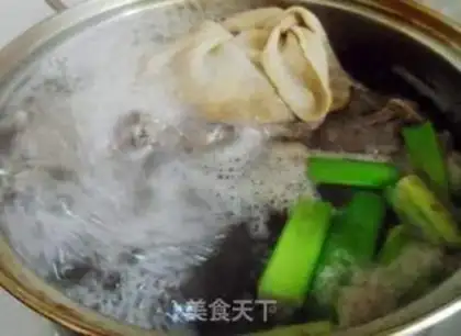 Make Red-hot pig hoof step 2