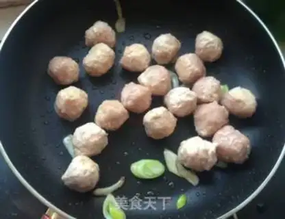 Make The lamb meatballs step 5
