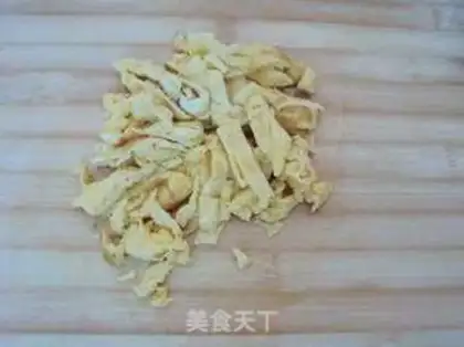Make Celery fried eggs step 3