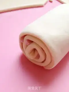 Make Pine chicken rolls step 6