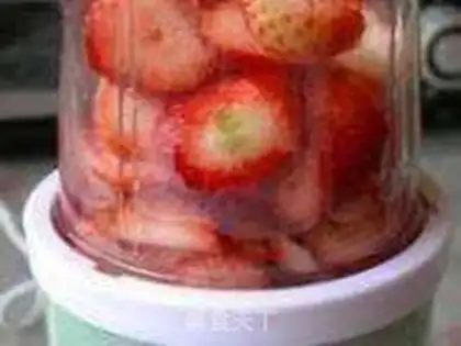Make Strawberry ice step 3
