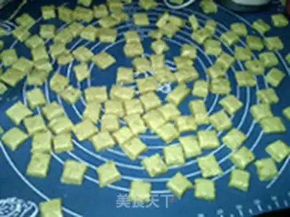Make Cow Rolling Sugar step 16
