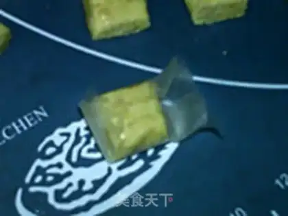 Make Cow Rolling Sugar step 17