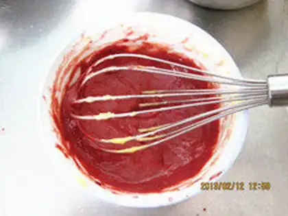 Make Cake roll with cream step 7