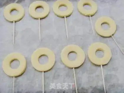 Make Lollipop cookies step 9