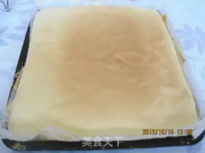 Make Cake roll with cream step 21