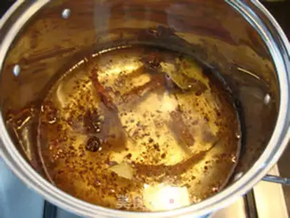 Make Spicy water to boil the leaves step 2