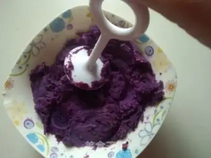 Make Purple Smiley Faceball step 3