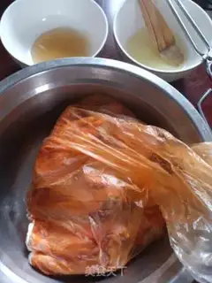 Make Honey Orléans chicken wings step 1