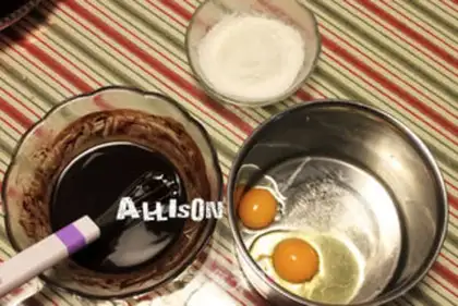 Make Melvin chocolate cake step 3