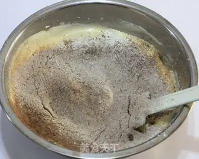 Make Strawberry mousse cake step 4