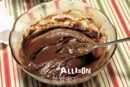 Make Melvin chocolate cake step 6