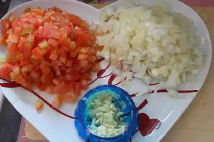 Make Pizza pasta step 1