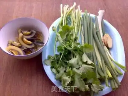 Make Onion fish head soup step 2