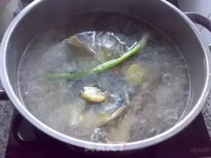 Make Onion fish head soup step 7