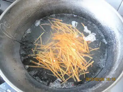 Make A fan of gold needle mushrooms step 6