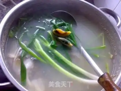 Make Onion fish head soup step 10