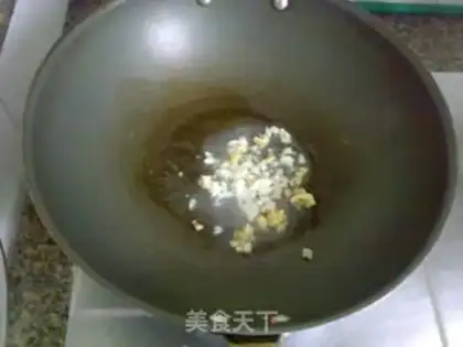 Make Garlic shrimp, spinach step 6