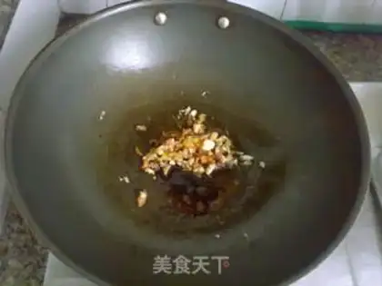 Make Garlic shrimp, spinach step 8