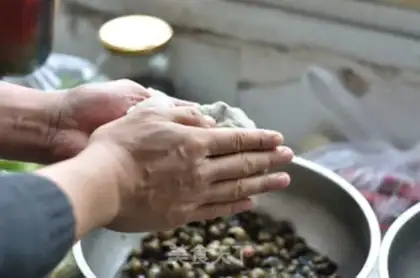 Make Spicy snail step 2