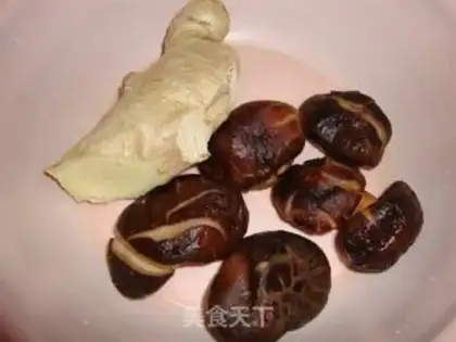 Make Tea and mushroom steam chicken step 1