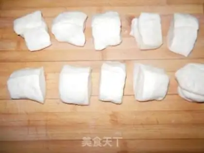 Make Flower intestine bread step 5
