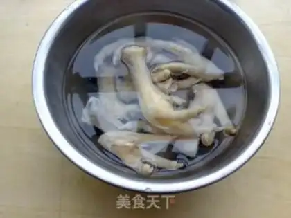 Make Garlic peanut chicken claws step 3