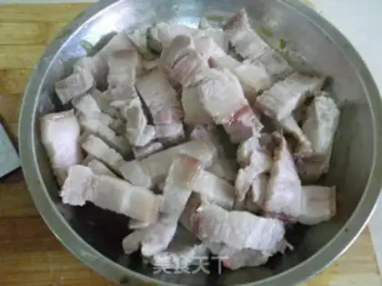 Make Onion fried meat step 1