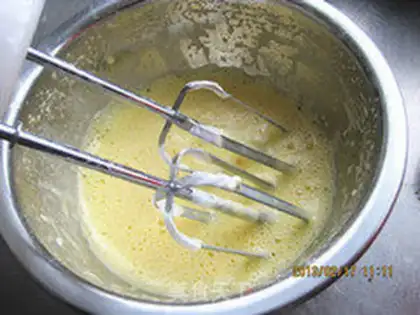 Make A cup of paper and a little cake step 4