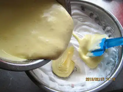 Make A cup of paper and a little cake step 8