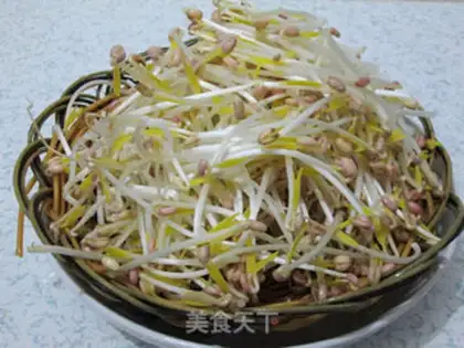 Make Green bean sprouts step 1