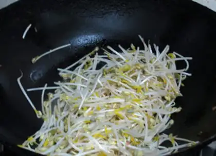 Make Green bean sprouts step 4