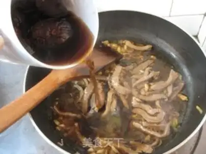 Make Beef mushroom hotpot step 5