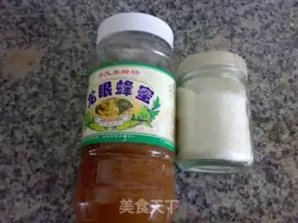 Make Honey cinnamon soup step 1