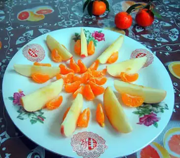Make A simple fruit plate step 2